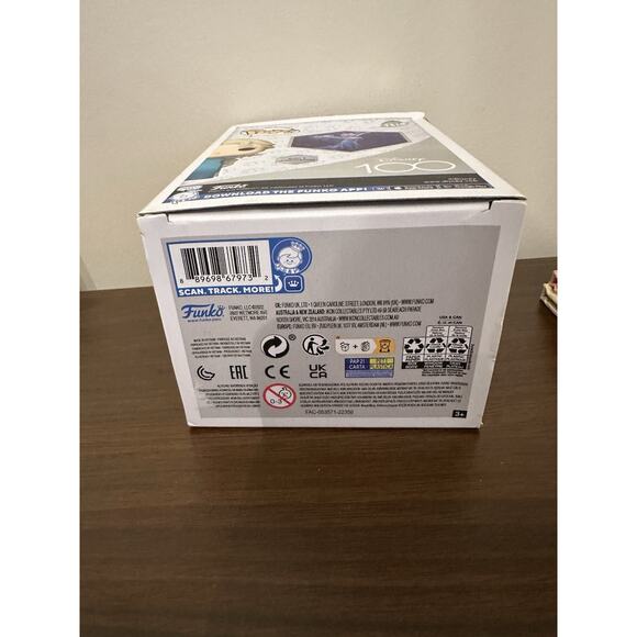 Funko Pop Disney 100 D100 Elsa #1319 Vinyl Figure NIB - Picture 6 of 6